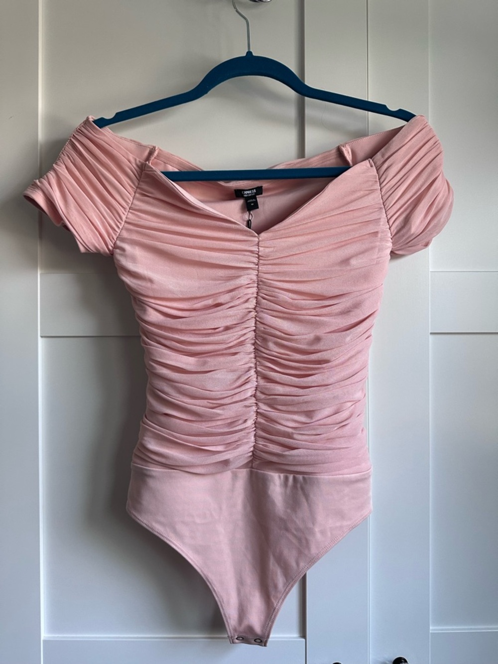 ✨NWT✨ Express Light Peach Ruched Puff-Sleeve One-Piece Bodysuit